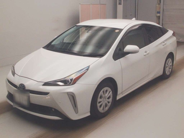 TOYOTA PRIUS — фото