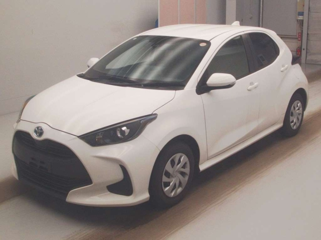 TOYOTA YARIS — фото