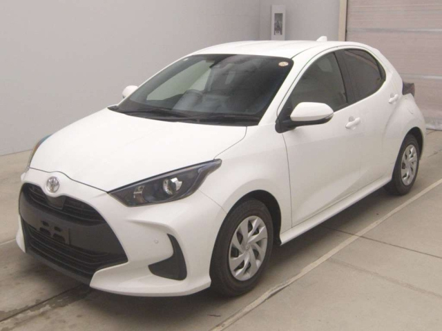 TOYOTA YARIS — фото