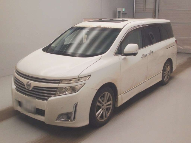 NISSAN ELGRAND — фото