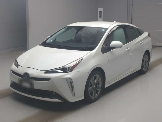 TOYOTA PRIUS — фото