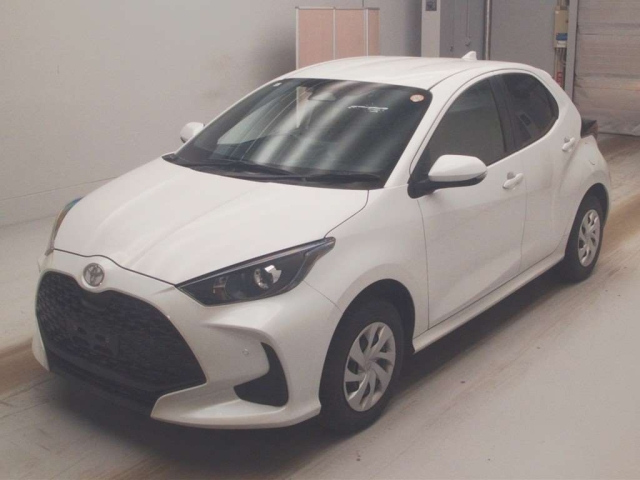 TOYOTA YARIS — фото