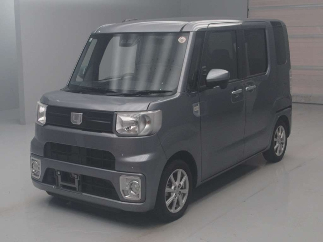 DAIHATSU WAKE — фото