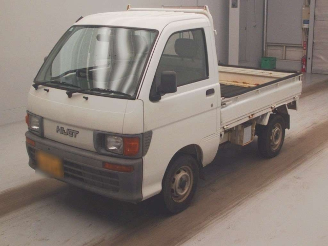 TOYOTA HIACE — фото
