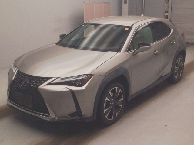LEXUS UX — фото