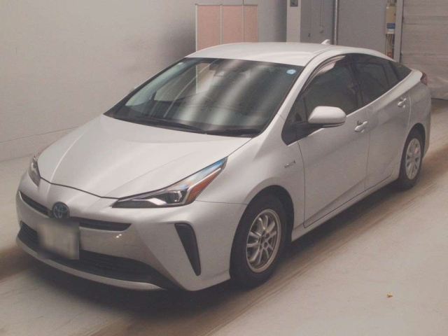 TOYOTA PRIUS — фото