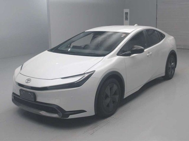 TOYOTA PRIUS — фото