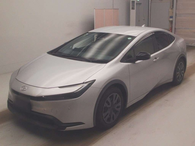 TOYOTA PRIUS — фото