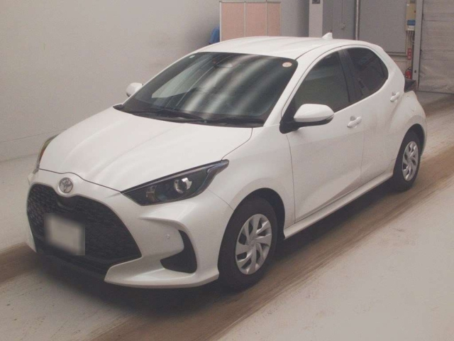 TOYOTA YARIS — фото