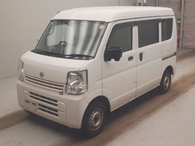 NISSAN CLIPPER — фото