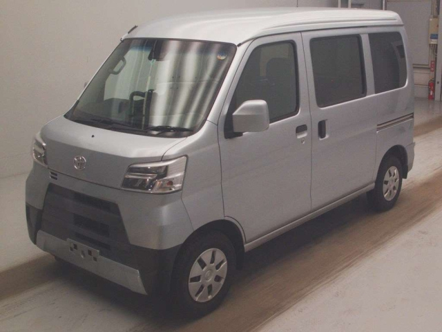 TOYOTA PIXIS — фото