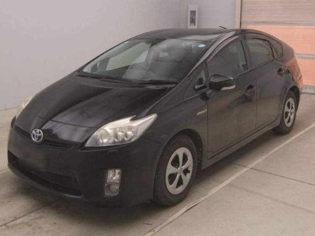 TOYOTA PRIUS — фото