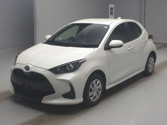 TOYOTA YARIS — фото