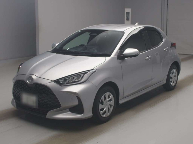 TOYOTA YARIS — фото