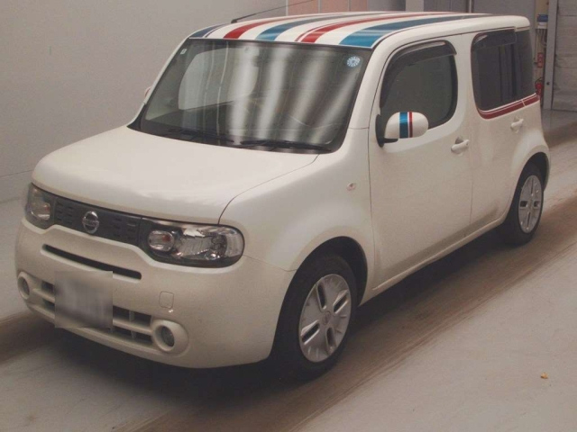 NISSAN CUBE — фото