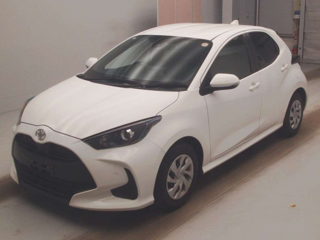 TOYOTA YARIS — фото