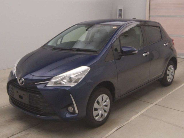 TOYOTA VITZ — фото