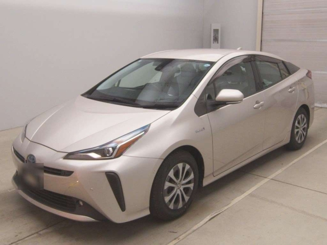 TOYOTA PRIUS — фото