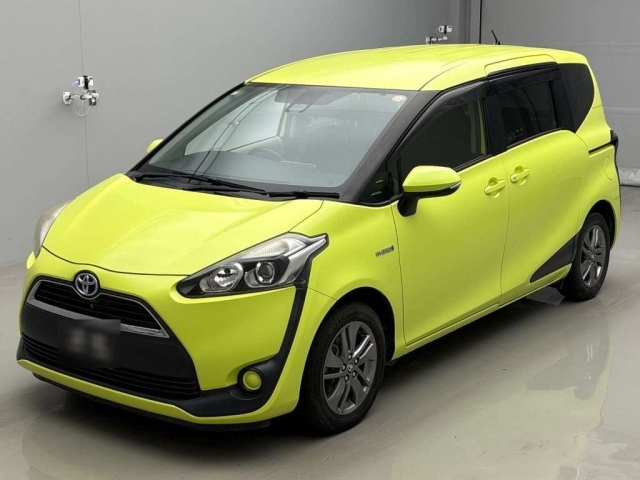 TOYOTA SIENTA — фото