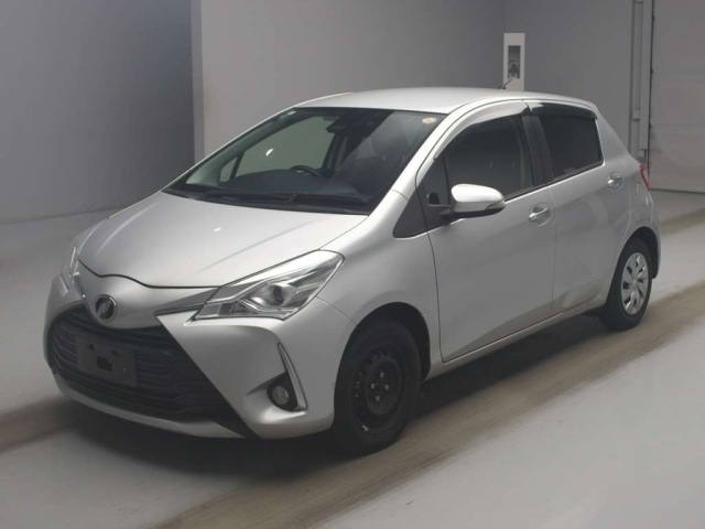 TOYOTA VITZ — фото