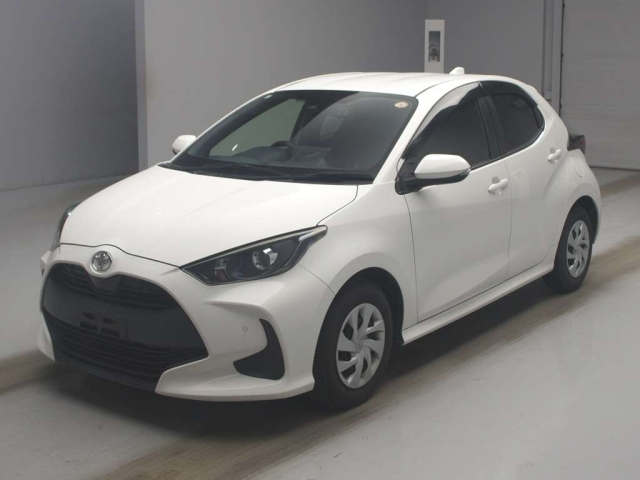 TOYOTA YARIS — фото