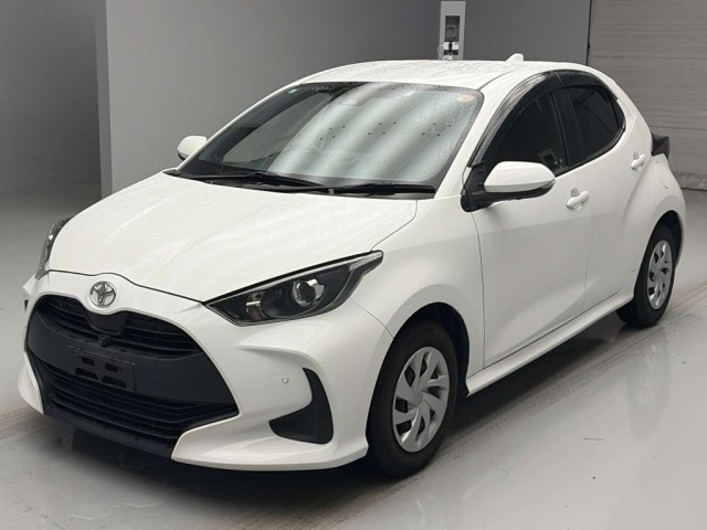 TOYOTA YARIS — фото