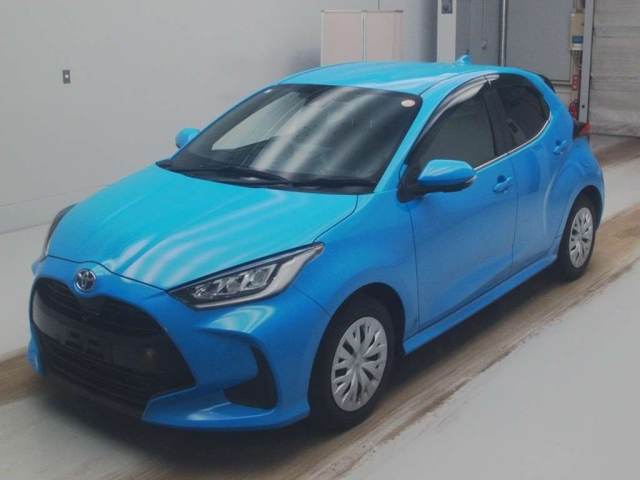 TOYOTA YARIS — фото