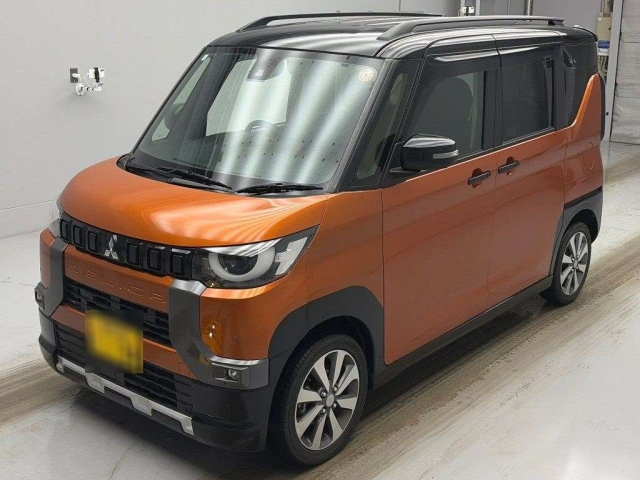 MITSUBISHI DELICA — фото