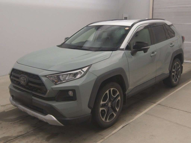 TOYOTA RAV4 — фото