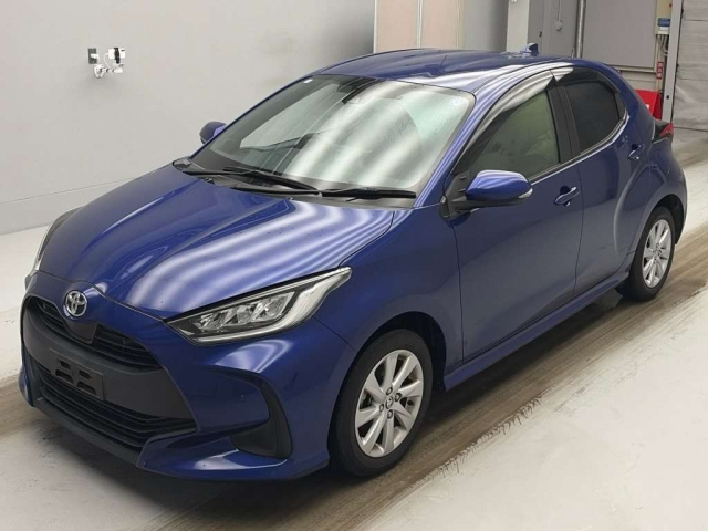 TOYOTA YARIS — фото