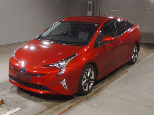 TOYOTA PRIUS — фото
