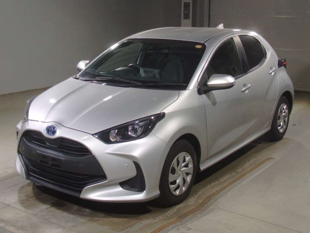 TOYOTA YARIS — фото