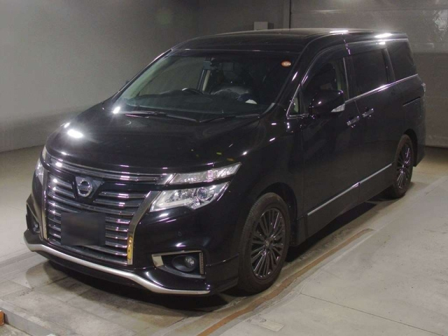 NISSAN ELGRAND — фото