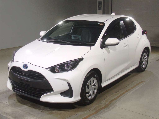 TOYOTA YARIS — фото
