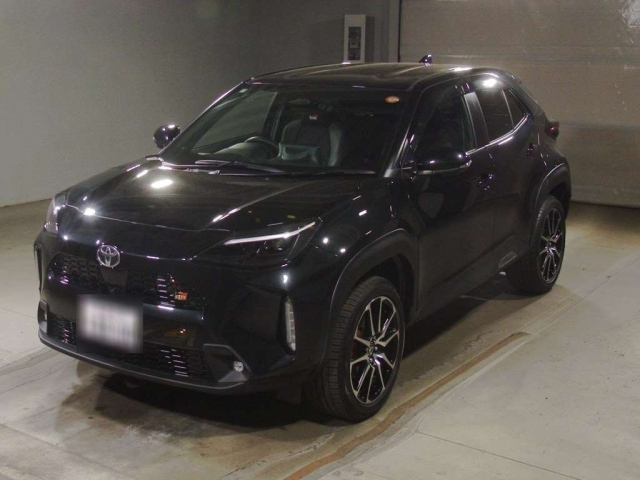 TOYOTA YARIS — фото