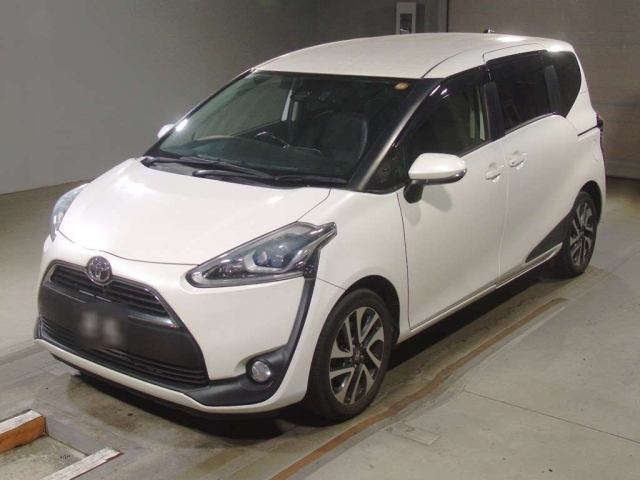 TOYOTA SIENTA — фото