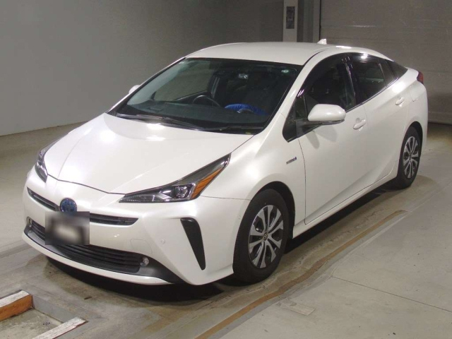 TOYOTA PRIUS — фото