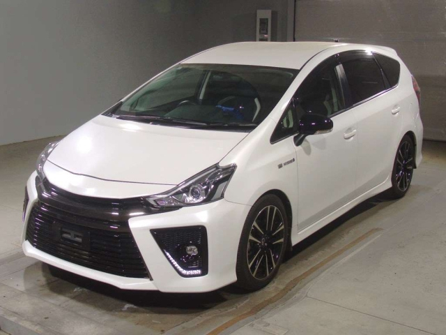 TOYOTA PRIUS — фото