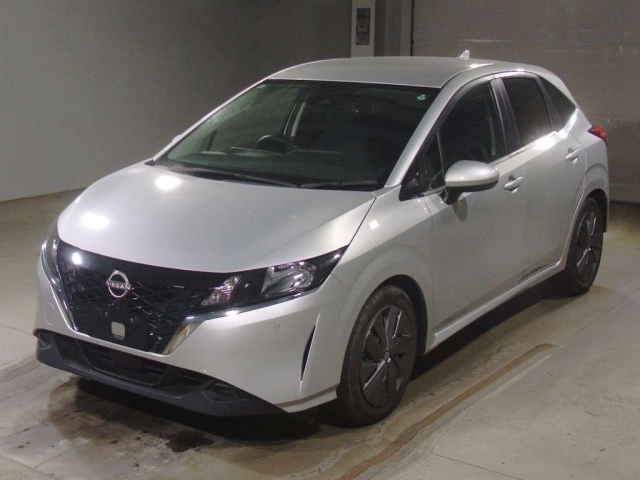 NISSAN NOTE — фото