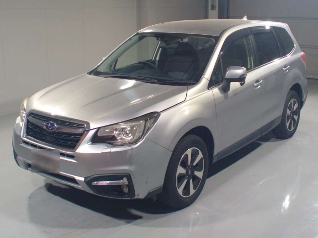 SUBARU FORESTER — фото