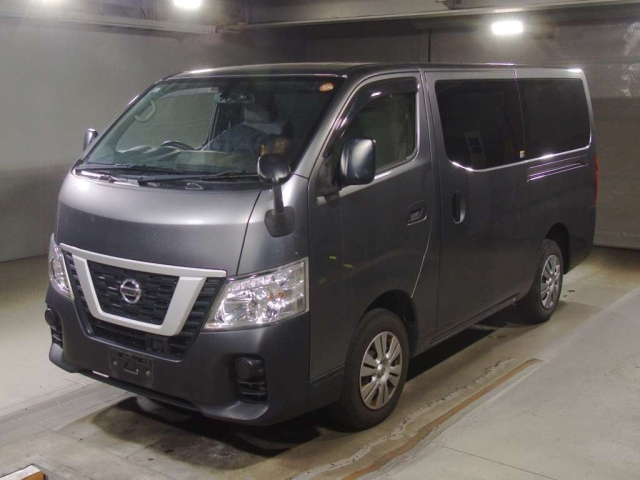 NISSAN CARAVAN — фото