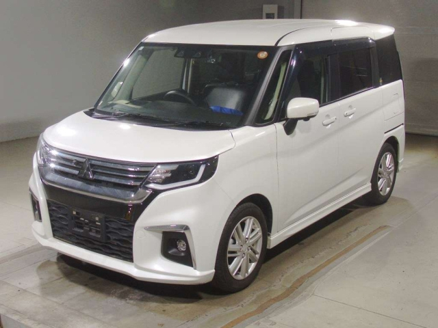 MITSUBISHI DELICA — фото