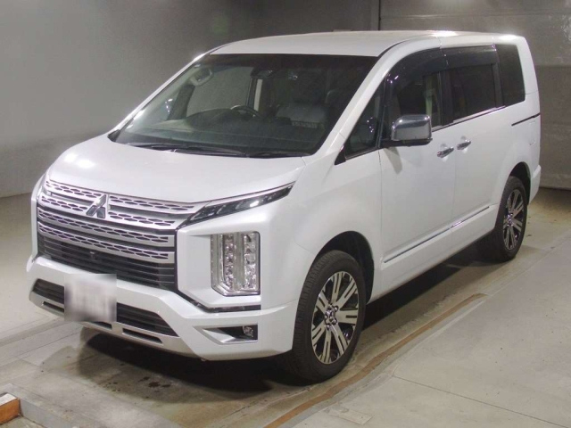 MITSUBISHI DELICA — фото