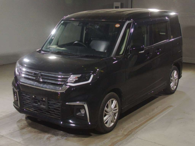 MITSUBISHI DELICA — фото