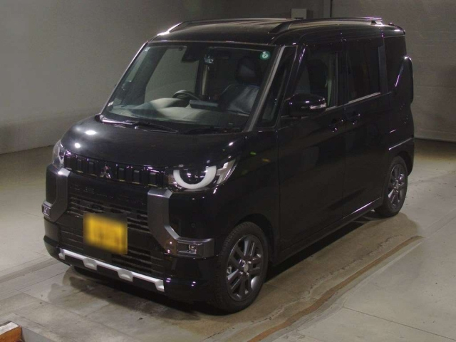 MITSUBISHI DELICA — фото