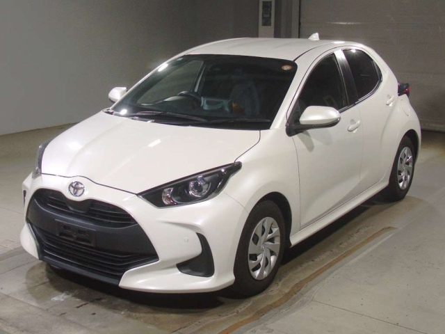 TOYOTA YARIS — фото