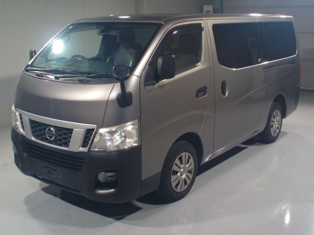 NISSAN CARAVAN — фото