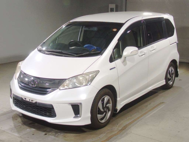 HONDA FREED — фото