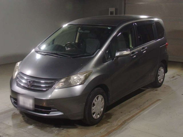 HONDA FREED — фото