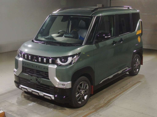 MITSUBISHI DELICA — фото